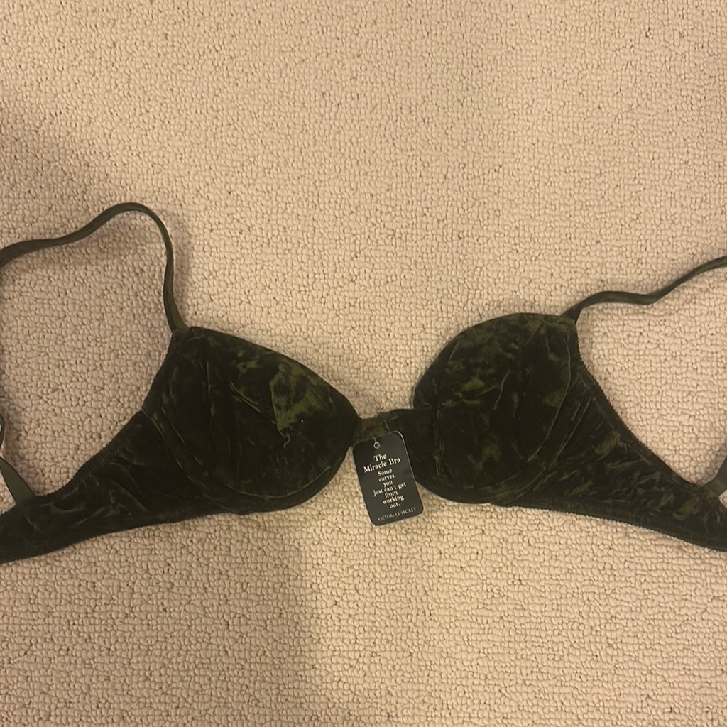 Vintage Victorias Secret Dark Green Miracle Bra